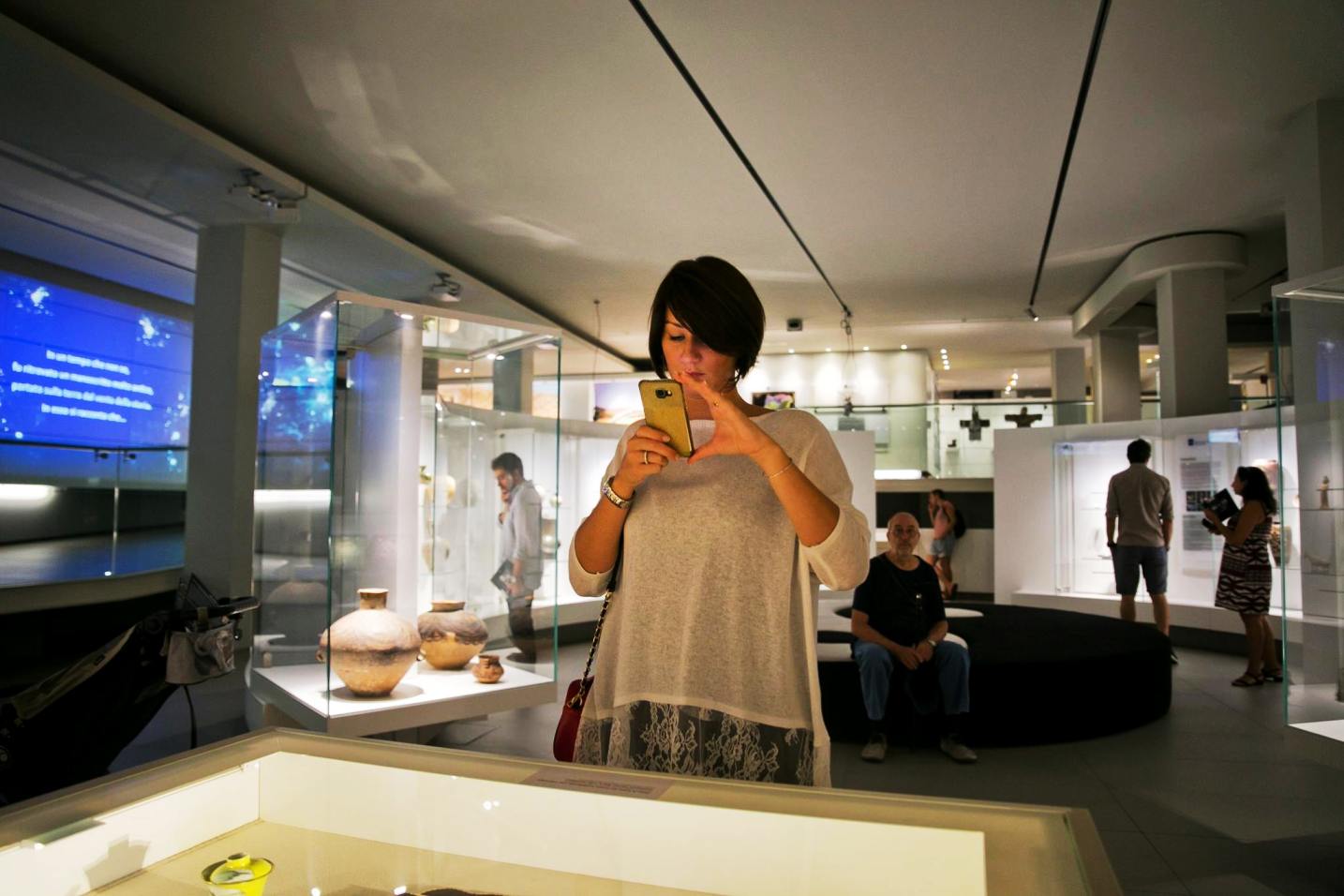 Scatti per ricordare oggetti e culture 