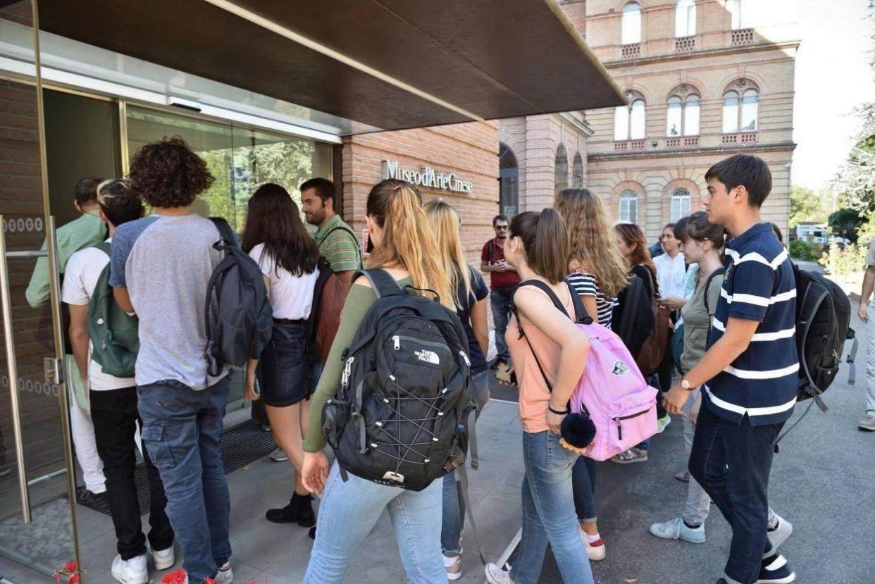 VISITE INIZIALI - Dopo un colloquio a diverse classi al Liceo Romagnosi, eccoci insieme