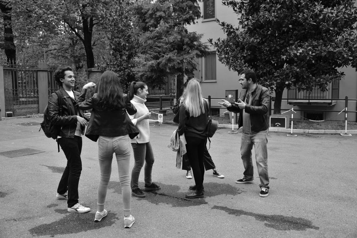 VIDEO - Prove di cammino, guidati dal regista, prima del "Ciak si Gira"