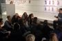 P. Alfredo conduce una classe a EXPOniamo anche Noi